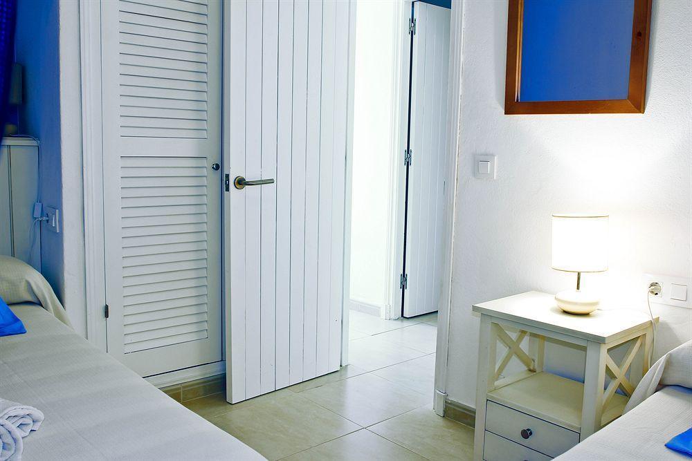 Apartamentos Son Bou Playa Gold Exteriör bild