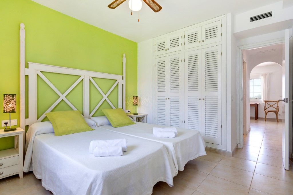 Apartamentos Son Bou Playa Gold Exteriör bild